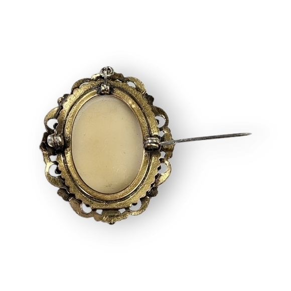 VINTAGE Cameo Brooch Pendant Ornate Flower Grecian Lady Resin Gold Plated Floral - Picture 7 of 11